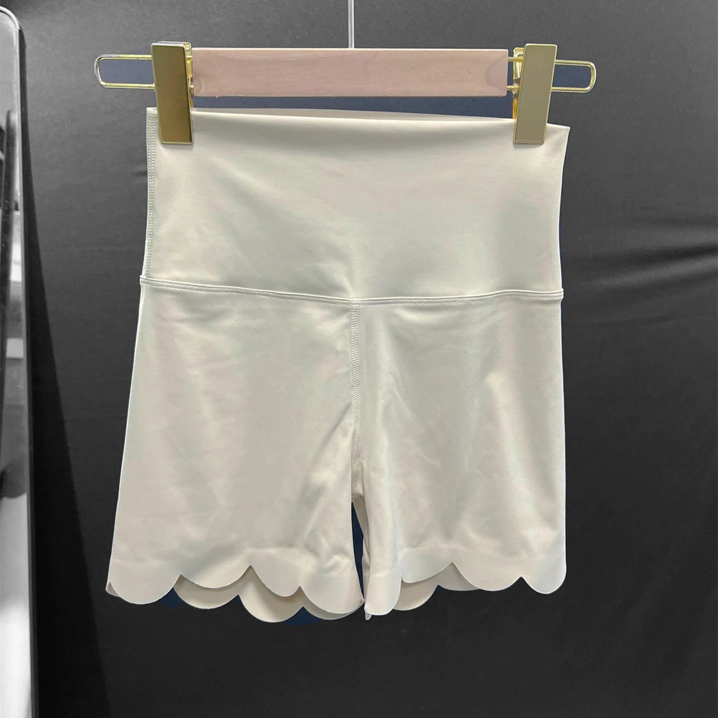 Laser Fitness Shorts Women Yoga Shorts Running Cycling Shorts Sports Leggings High Waist Workout Gym Push Up Shorts Tights