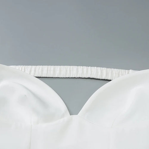 Load image into Gallery viewer, Off-shoulder Backless Pleated Maxi Dress Women Fashion Strapless Sleeveless High Waist A-line Club Long Dress Elegant
