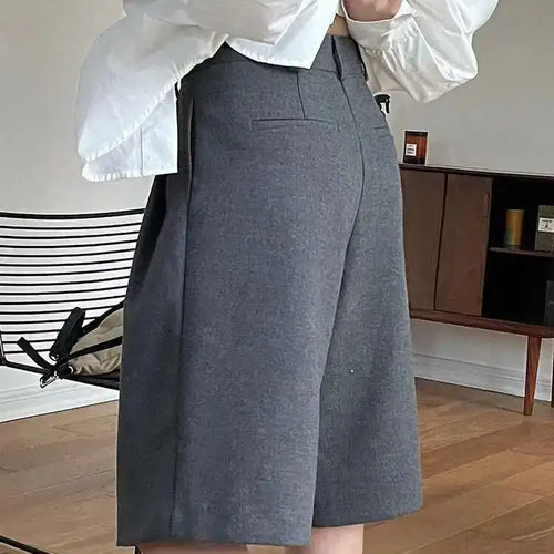 Load image into Gallery viewer, Women Gray Pleated Pocket Elegant Casual Wide Leg Shorts New High Waist Trousers Fashion Tide Spring Summer 2025 1DH4866
