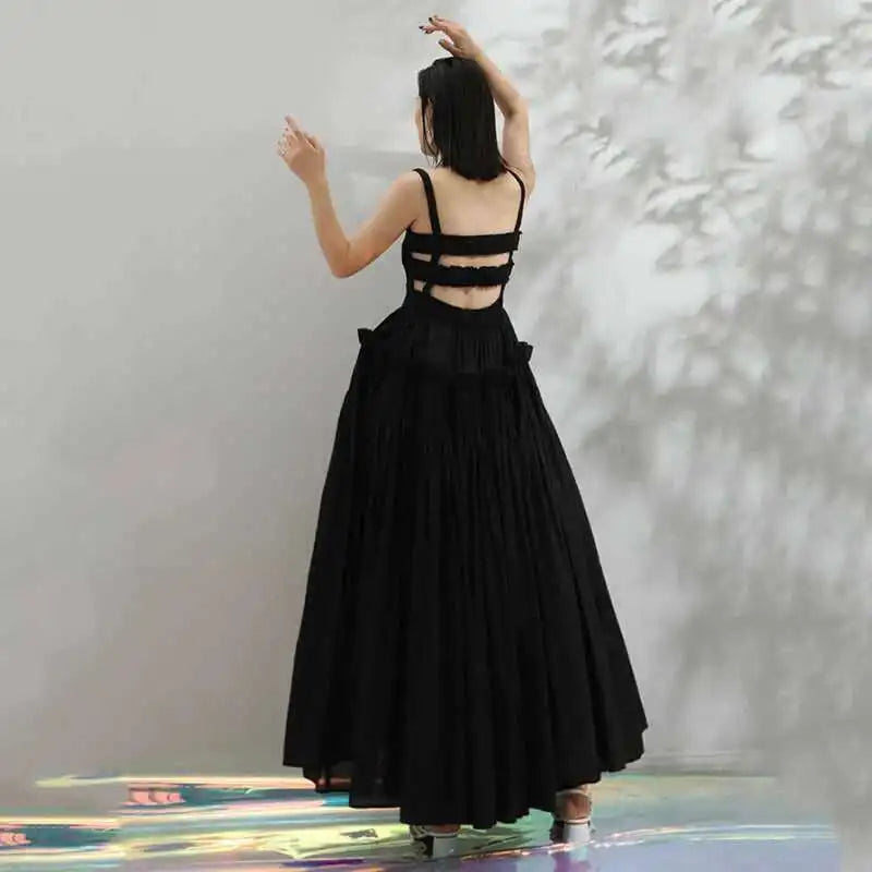 Women White Sling Backless Pleated Shrink Waist Slim Vintage Dress New Square Collar Fashion Spring Autumn 2025 JF54801