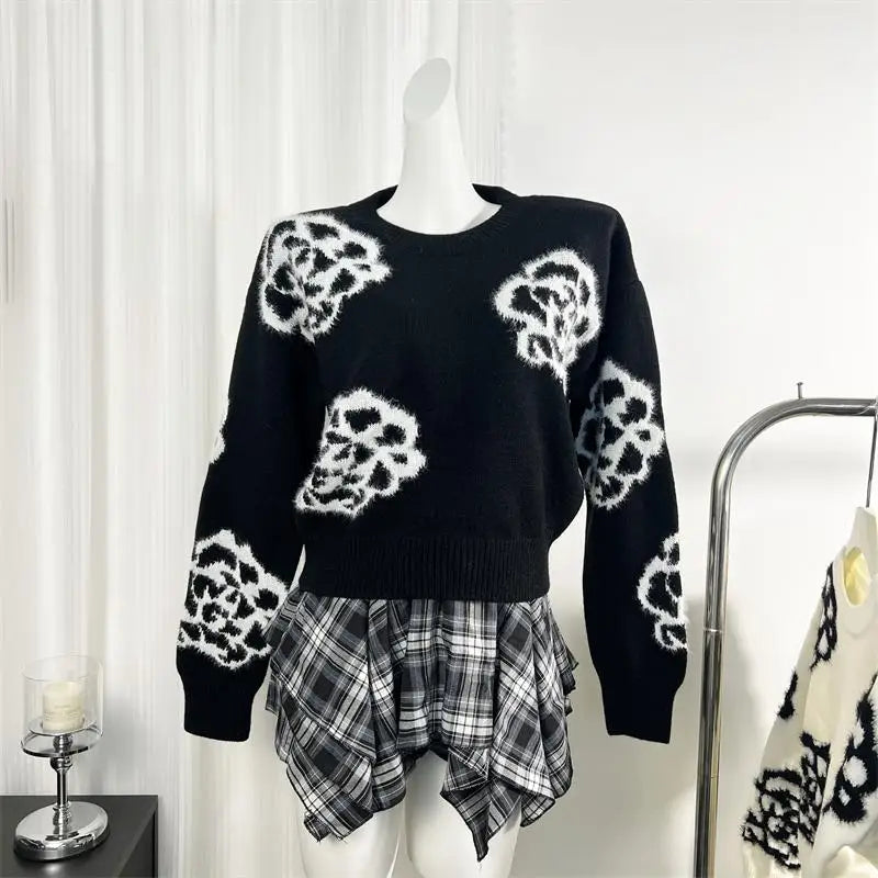 Autumn Winter French Retro Elegant Black White Patchwork Sweaters Women Round Neck Long Sleeves Knit Pullover Tops Trendy Casual