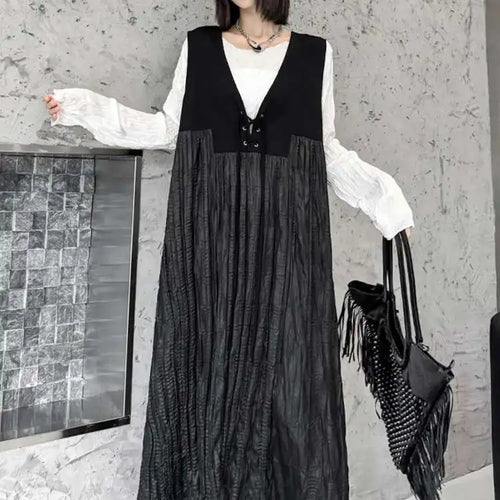 Load image into Gallery viewer, Women Black Bandage Pleated Spliced Big Size Midi Dress New V-Neck Sleeveless Fashion Tide Spring Autumn 2025 1DJ077701
