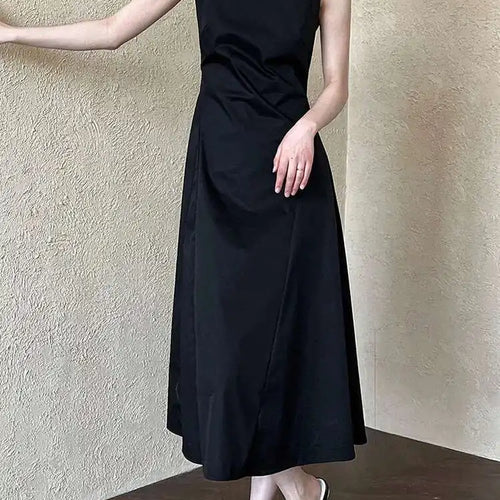 Load image into Gallery viewer, Women Black Pleated Elegant Pleated Long A-line Dress New Round Neck Sleeveless Fashion Tide Spring Summer 2025 1DH6117
