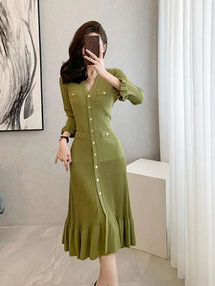 Autumn French Green V-neck Elegant Ruffles Knitted Dress Women Slim Long Sleeve Office Single Breast Dress 2024 New Fashion Chic
