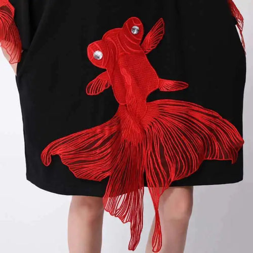 Load image into Gallery viewer, Women Black Fish Embroidery Knee Length Big Size Dress New Round Neck Wrist Sleeve Fashion Tide Spring Autumn 2025 OA868
