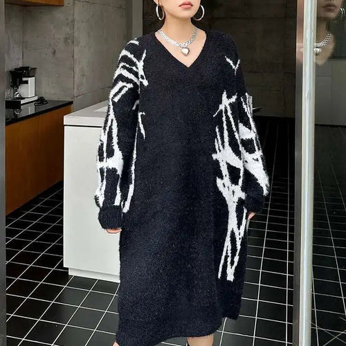 Load image into Gallery viewer, Women Black Pattern Thick Warm Big Size Sweater Dress New V-Neck Long Sleeve Fashion Tide Spring Autumn 2025 1DH8735
