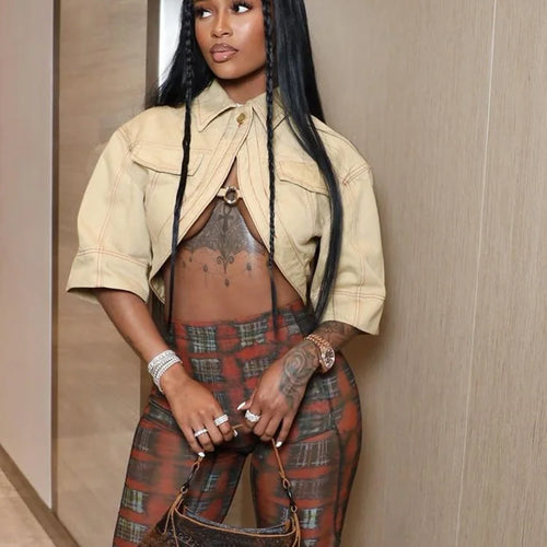 Load image into Gallery viewer, Small Personality Woman Jacker Button Metal Ring Autumn Cardigan Outdoor Street Fashion Half-Sleeved Lapel Short Coat
