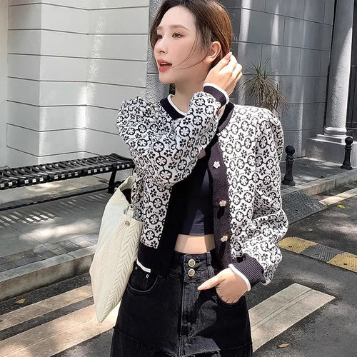 Load image into Gallery viewer, High Quality Fashion Designer Floral Jacquard Cardigan Long Sleeve Single Breasted Contrast Color Women Knitted Sweater C-165
