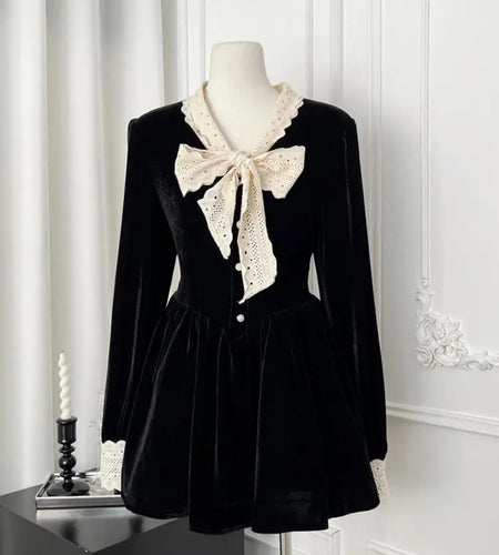 French Retro Women Beige Velvet Patchwork Lace Bow Button Mini Dress Autumn Winter Long Sleeved High Waist Pleated Short Dresses