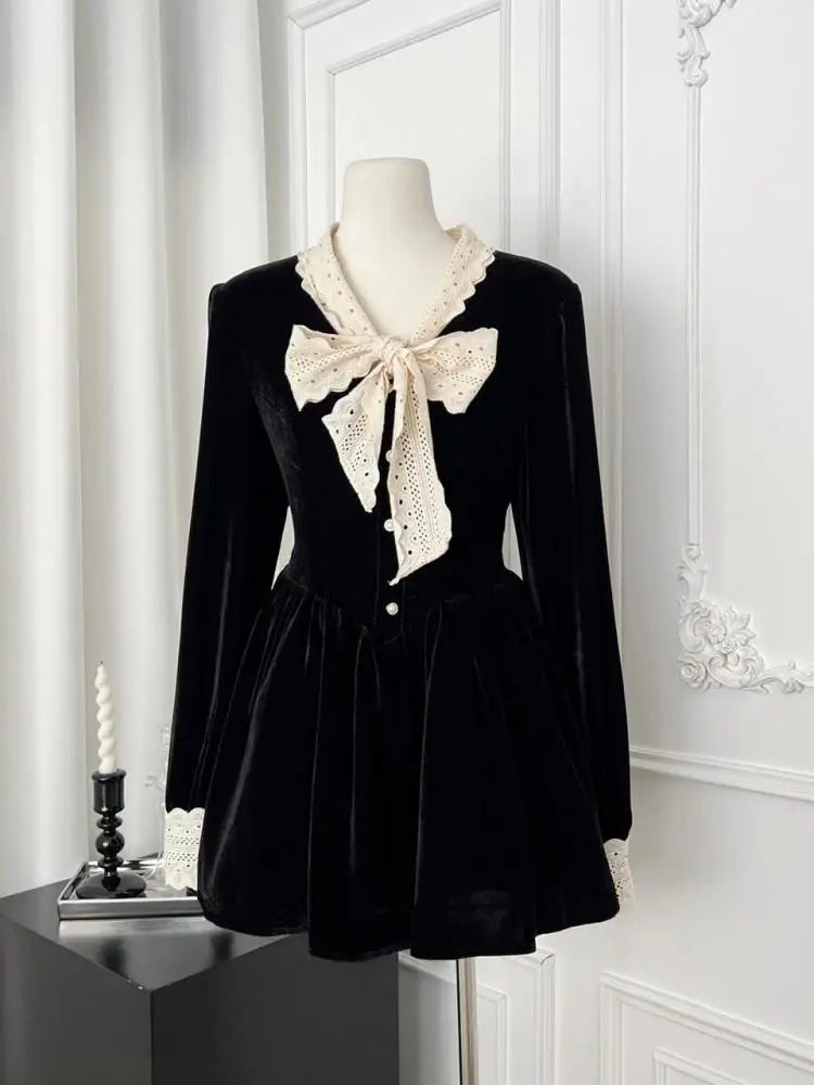 French Retro Women Beige Velvet Patchwork Lace Bow Button Mini Dress Autumn Winter Long Sleeved High Waist Pleated Short Dresses