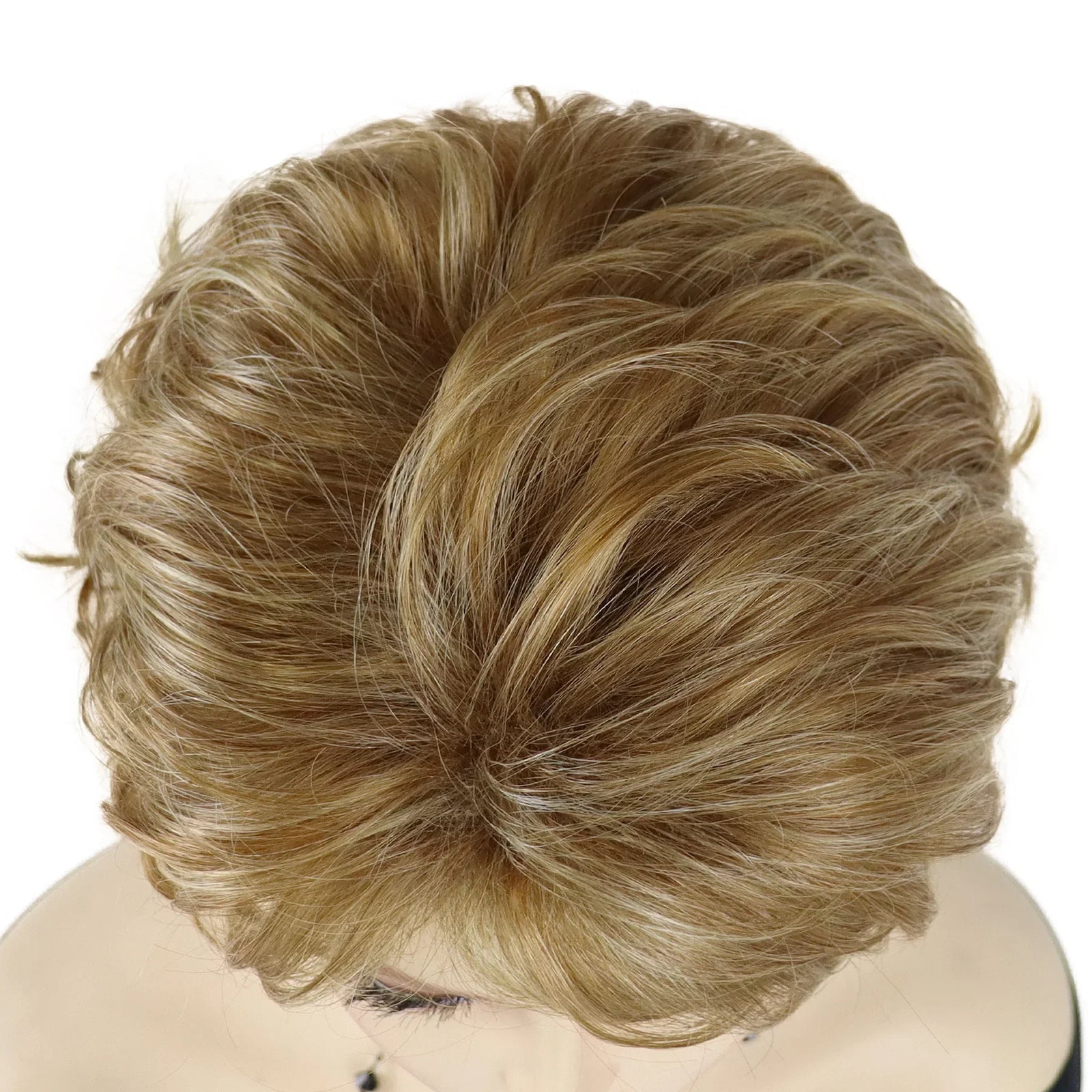 Synthetic Short Wigs for White Women Sandy Blonde Wig with Bangs Mix Brown Color Natural Curly Wig Hair Ombre Elderly Wig Mommy