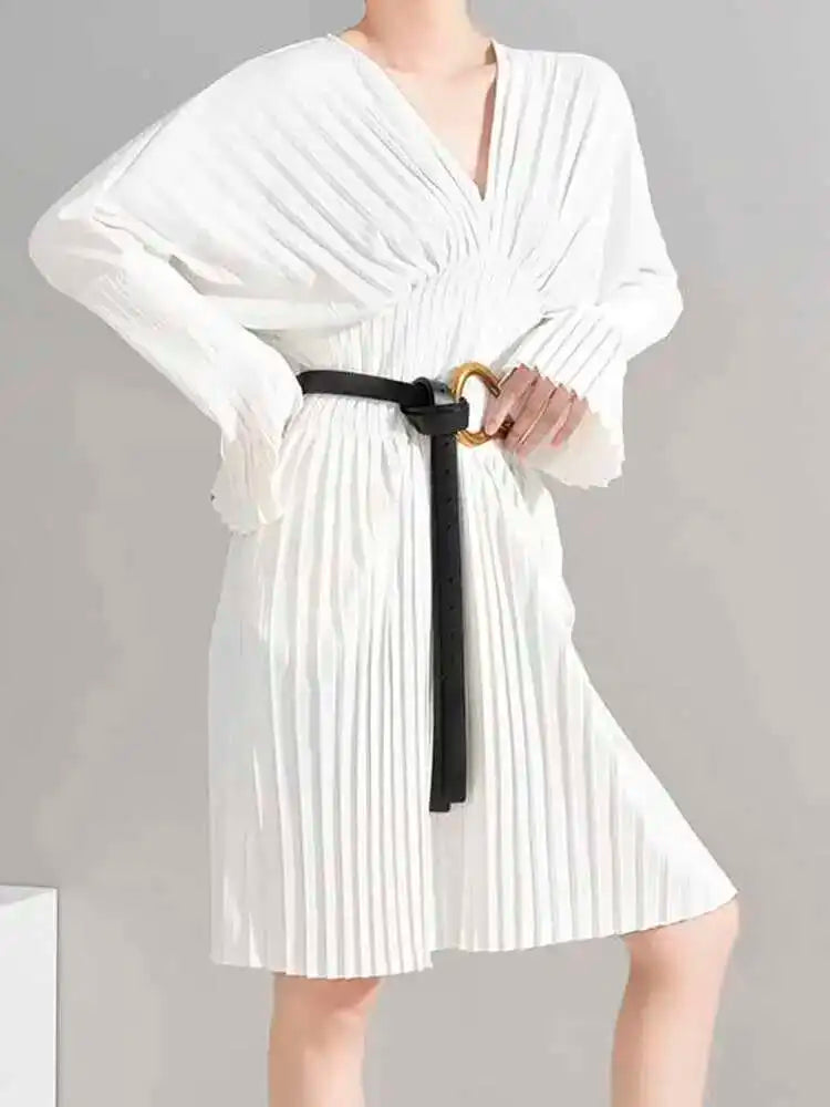 Women White Pleated Elegant Big Size Midi Shirt Dress New V-Neck Long Flare Sleeve Fashion Tide Spring Autumn 2025 1W3260