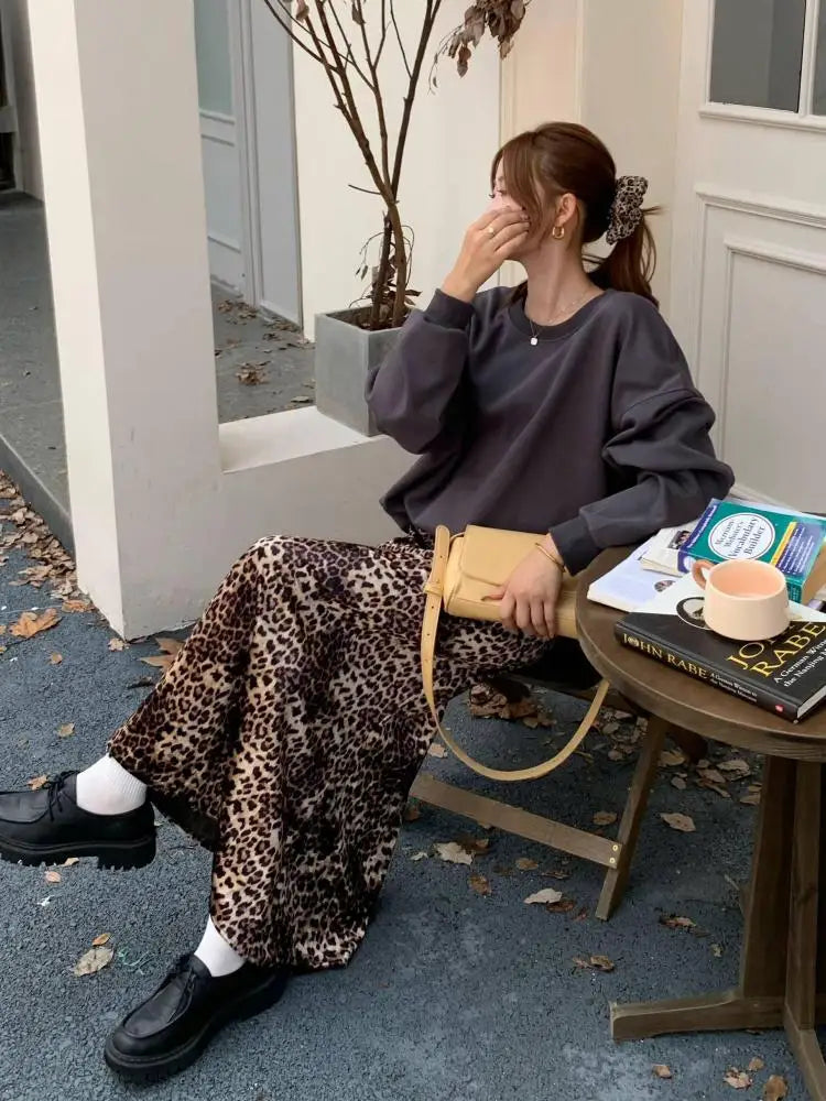 Korean Women's Velvet Leopard Print Elegant Long Skirt Vintage Fashion High Waist Slim Skirts 2024 Autumn Winter Bohemian Casual