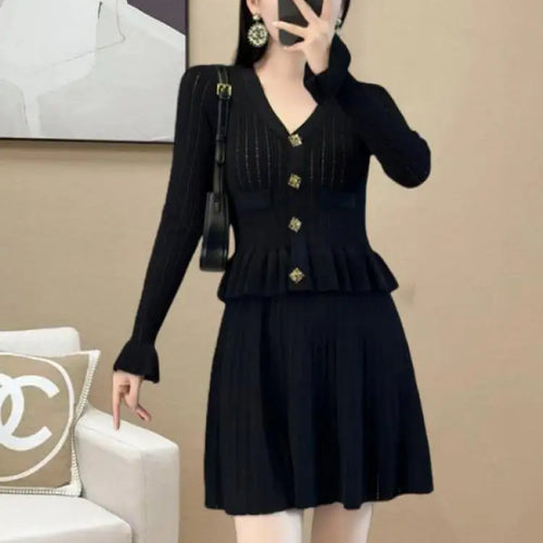 Load image into Gallery viewer, French Retro Women Black White V Neck Elegant Slim Long Sleeved Ruffles Dress Spring Single Breasted Office Knitted Short Dress
