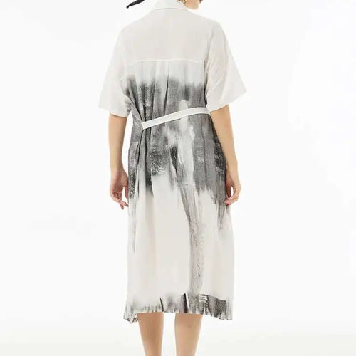 Load image into Gallery viewer, Women Green Pattern Printed Belted Big Size Shirt Dress New Lapel Short Sleeve Fashion Tide Spring Summer 2025  1DH5759
