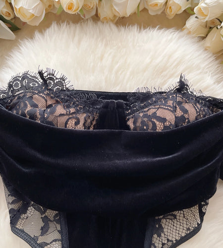 Women Black Lace Strapless Irregular Crop Tops Summer Thin Elegant Sexy Club Backless Short Sleeve Velvet Underwear Tops Fashion