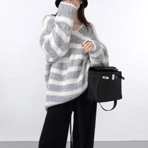 Load image into Gallery viewer, Casual Oversized Striped Pullovers Women Knitted Basic Autumn Winter Loose-Fitting Thick Jumpers Sweaters Female Clothing C-289
