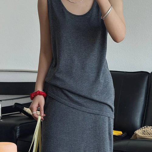Load image into Gallery viewer, Knitting Vest Half-body Skirt Two Pieces Suit New Round Neck Sleeveless Women Fashion Tide Spring Autumn 2025 1DJ1005
