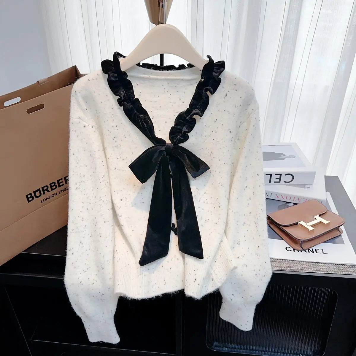 Autumn Winter French Patchwork Elegant V Neck Bow Ruffles Single Breasted Short Sweater Women New Long Sleeved Knitted Tops 2024