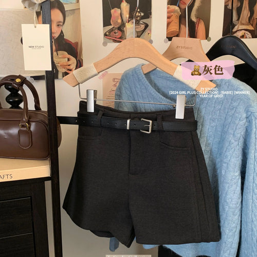 Load image into Gallery viewer, Korean 2024 New Women&#39;s Black Grey A-line Woolen Shorts Green High Waisted Thickshort Pants Autumn Winter Casual Versatile Trend
