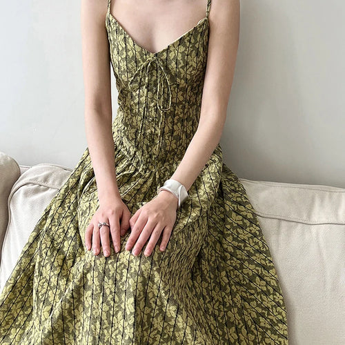 Load image into Gallery viewer, Women Green Printed Bandage Long Spaghetti Strap Dress New V-Neck Sleeveless Fashion Tide Spring Summer 2025 1DJ1311
