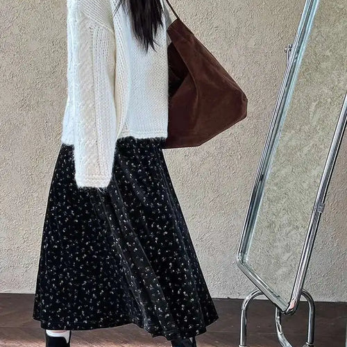 Load image into Gallery viewer, High Elastic Waist Black Pattern Printed Velvet A-line Half-body Skirt Women Fashion Tide New Spring Autumn 2025 1DH8929
