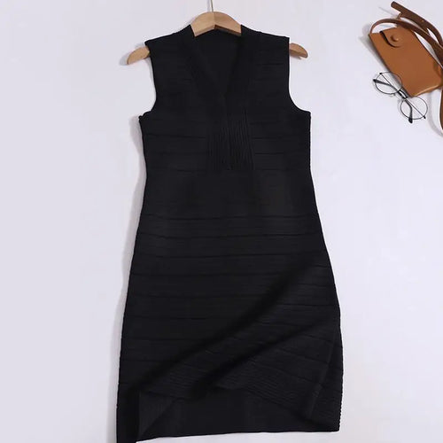 Load image into Gallery viewer, Summer New Black White Temperament Slim V Neck Pleated Mini Dress French Women Green Elegant Sleeveless Knit Short Dress Fashion
