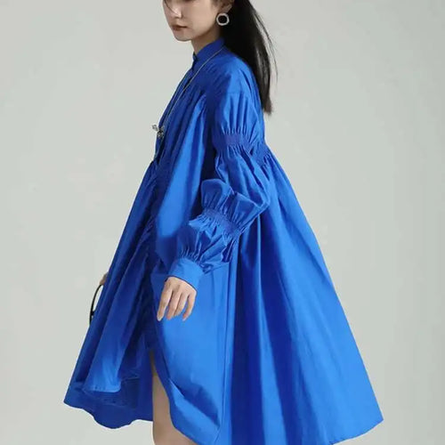 Load image into Gallery viewer, Women Blue Irregular Pleated Big Hem Shirt Dress New Stand Neck Long Sleeve Loose Fashion Tide Spring Autumn 2025 1DF9549
