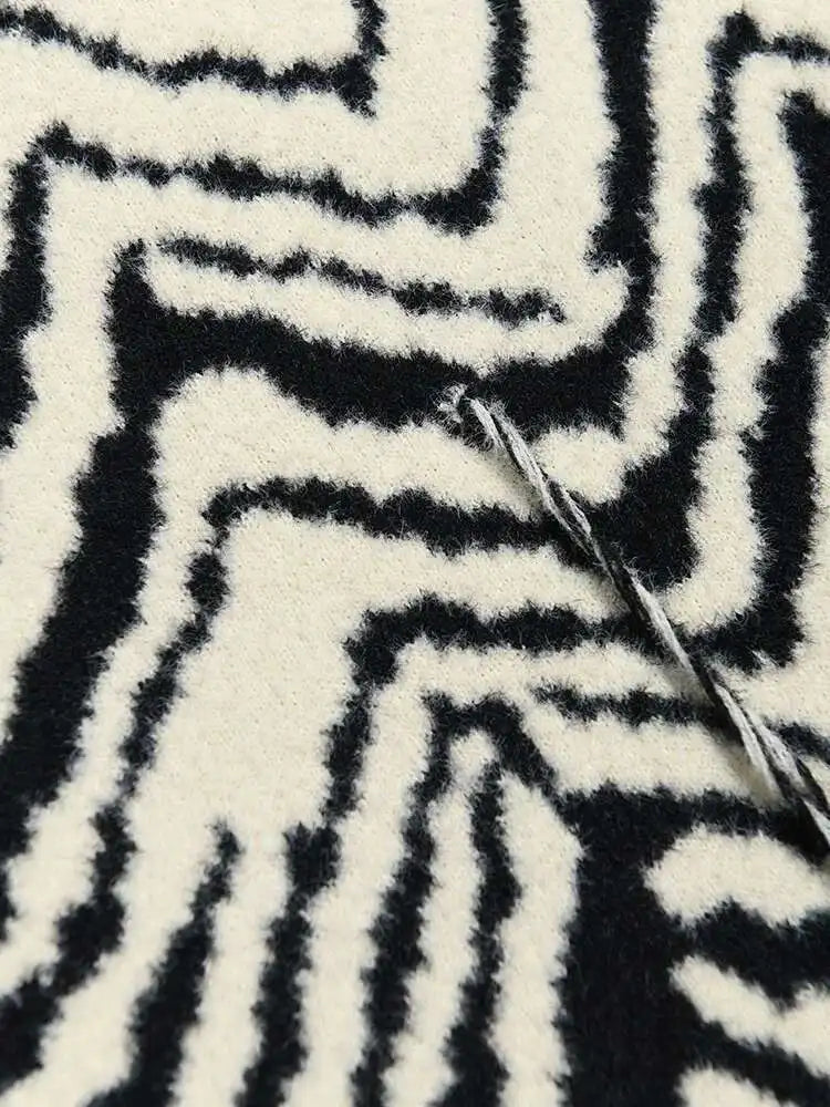 Women  Knitting Striped Tassels Big Size Dress New Round Neck Long Sleeve Loose Fit Fashion Tide Spring Autumn 2025 SG592