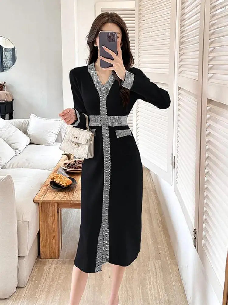 Autumn Winter French Patchwork Long Sleeves Festival Knitted Dresses Women's Elegant V Neck High Waist Wrap Hip Dress Streetwear