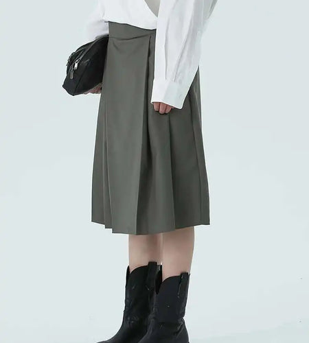 High Waist Gray Green Irregular Pleated Casual Knee Length Pants New Trousers Women Fashion Spring Autumn 2025 1DH4952