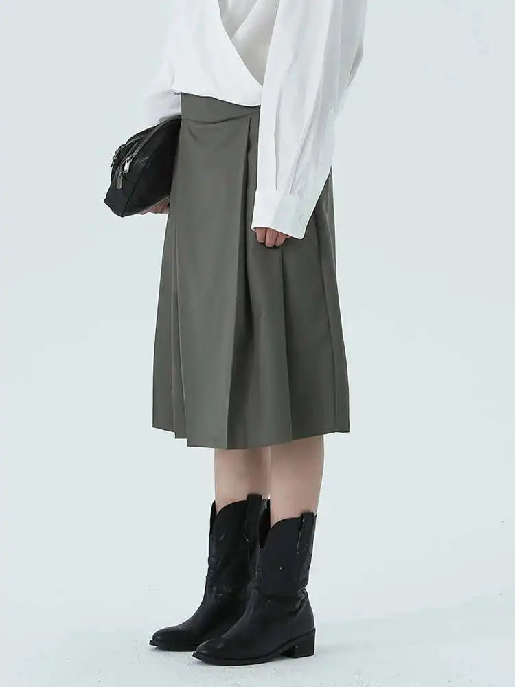 High Waist Gray Green Irregular Pleated Casual Knee Length Pants New Trousers Women Fashion Spring Autumn 2025 1DH4952
