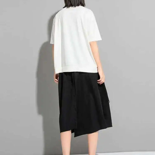 Load image into Gallery viewer, Women Red Color-block Pocket Big Size Casual  T-shirt New Round Neck Short Sleeve Fashion Tide Spring Summer 2025 1DH5953
