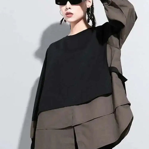 Load image into Gallery viewer, Women Contrast Color Split Joint Big Size T-shirt New Round Neck Long Sleeve  Fashion Tide  Spring Autumn 2025 1DC538
