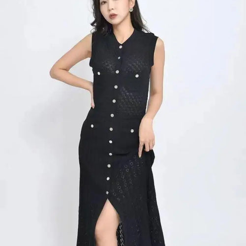 Load image into Gallery viewer, Ladies 2024 Summer Black Sexy Sleeveless O-neck Single Breasted Knit Dress Women Green Elegant Slim Fashion Pleated Long Dresses
