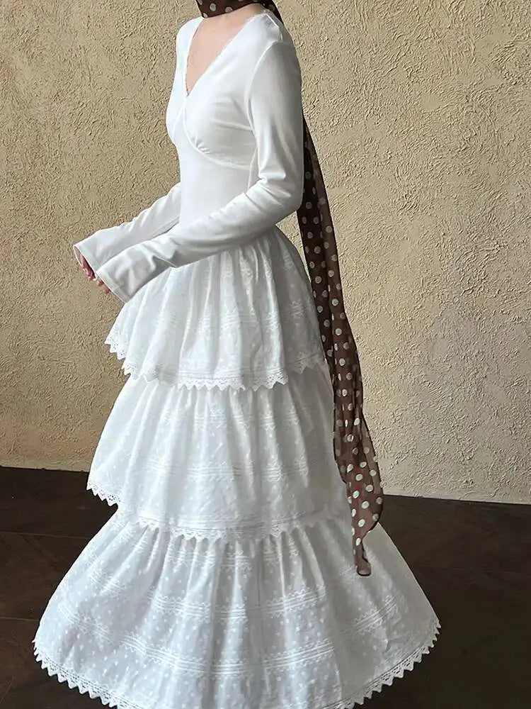 Women White Brief Slim Elegant Layers Long Cake Dress New V-Neck Long Sleeve Fashion Tide Spring Autumn 2025 1DH9982