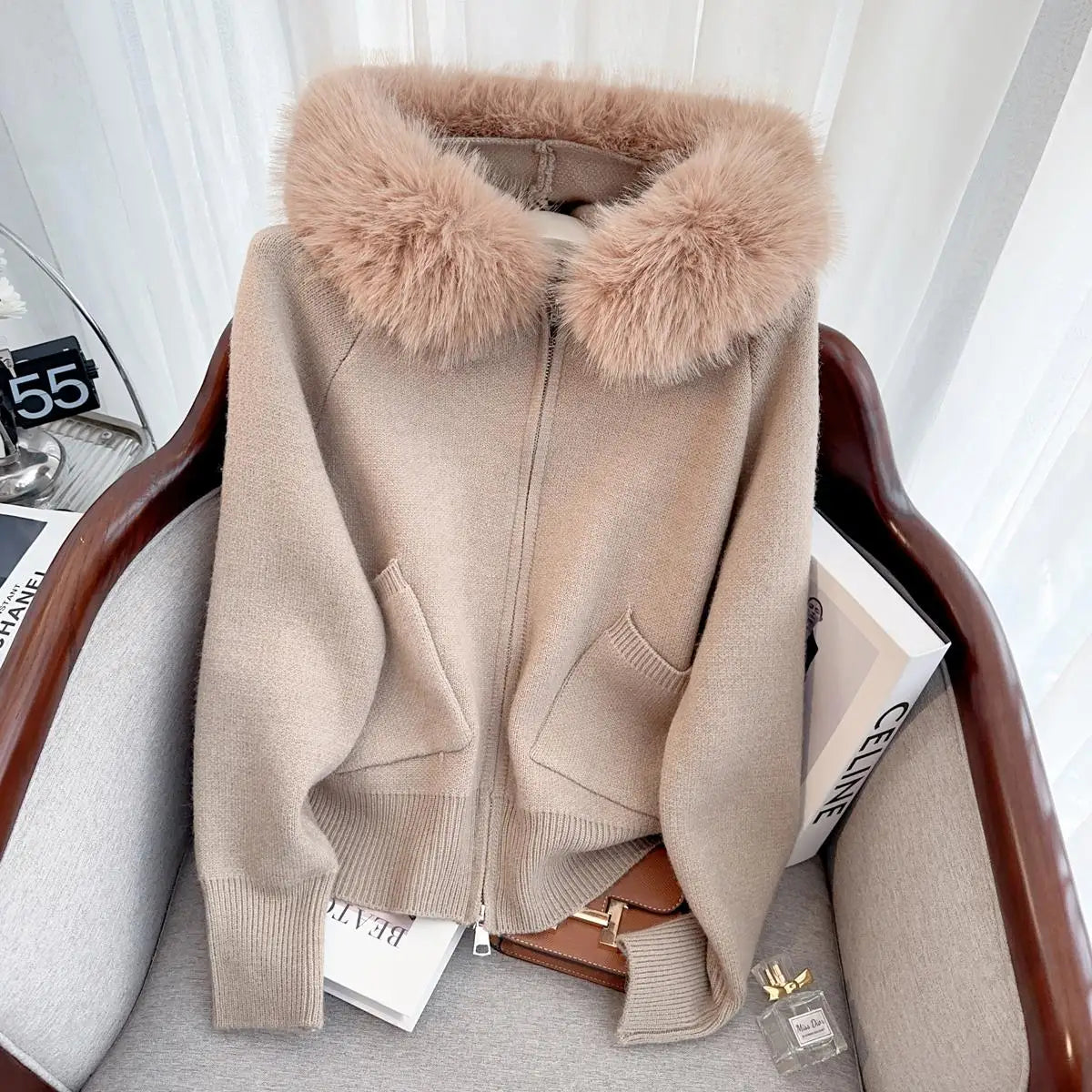 French Fashion Women Solid Long Sleeve Knitted Sweater 2024 New Autumn Winter Ladies Hairy Neck Hooded Zipper Cardigan Tops Chic