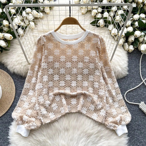 Load image into Gallery viewer, Korean Women's Flower Patchwork Round Neck Hollow Out Crochet Short Sweater Autumn New Long Sleeve Pullover Top Popular Clothing
