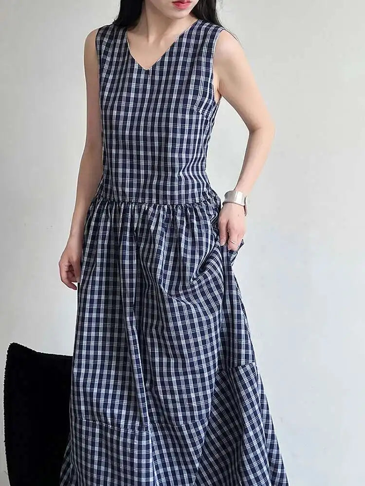 Women Dark Blue Plaid Pocket Vintage Long Elegant Vest Dress New V-Neck Sleeveless Fashion Tide Spring Summer 2025 1DJ0667