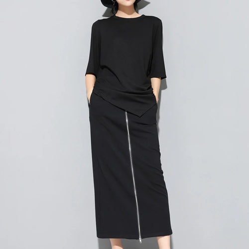 Load image into Gallery viewer, Women Black Irregular Pleated Big Size Casual T-shirt New Round Neck Half Sleeve Fashion Tide Spring Summer 2025 1DJ1831
