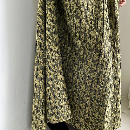 Load image into Gallery viewer, Women Green Printed Bandage Long Spaghetti Strap Dress New V-Neck Sleeveless Fashion Tide Spring Summer 2025 1DJ1311
