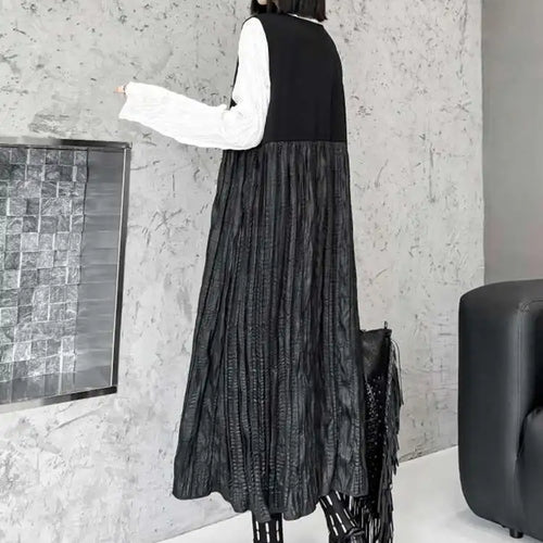 Load image into Gallery viewer, Women Black Bandage Pleated Spliced Big Size Midi Dress New V-Neck Sleeveless Fashion Tide Spring Autumn 2025 1DJ077701
