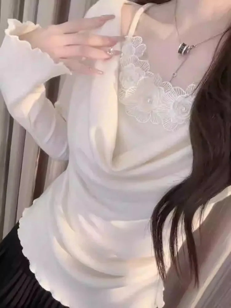 Korean Chic Lace Flower Patchwork T-Shirt Fashion Fairy Gentle Knitted Y2k Top Sweet Pleated Casual Grunge Tee Femme Streetwear