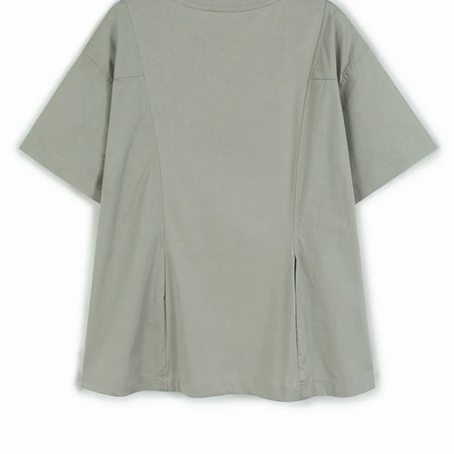 Load image into Gallery viewer, Women Gray Irregular Pocket Spliced Big Size T-shirt New Round Neck Short Sleeve Fashion Tide Spring Summer 2025  1DJ0923
