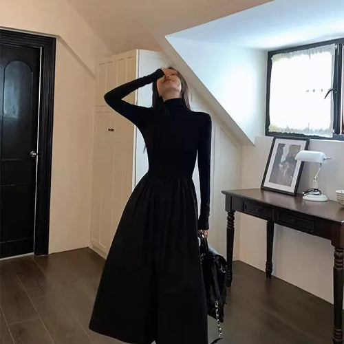 Load image into Gallery viewer, Women's New French Vintage Black Slim Temperament High-grade Temperament Knit Dress Autumn Winter Elegant Party Long Dress Trend
