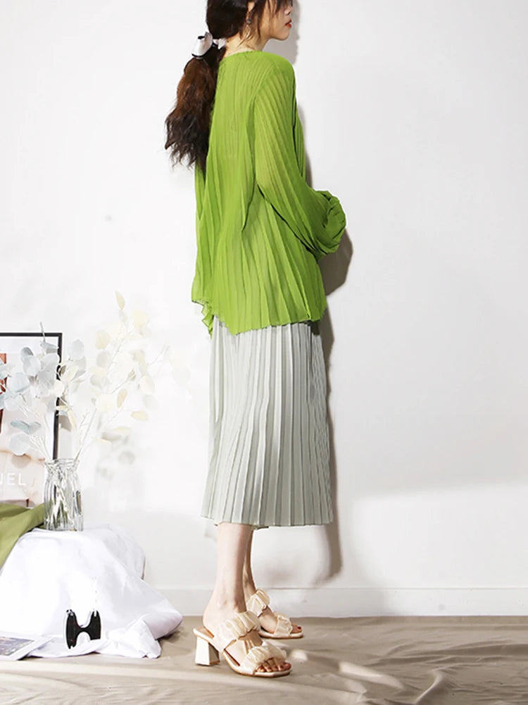 Loose Green Shirt For Women Round Neck Lantern Sleeve Solid Minimalist Blouses Female Fashion Spring Clothing Style