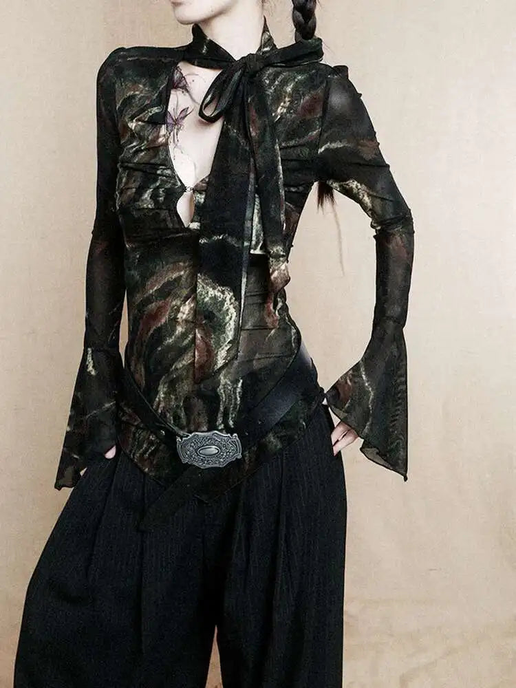 Women Geen Mesh Printed Slim Irregular Slim T-shirt New V-Neck Long Flare Sleeve Fashion Tide Spring Autumn 2025 1DH9372