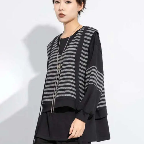 Load image into Gallery viewer, Black Striped Color-block Sweatshirt New Round Neck Long Sleeve Women Big Size Fashion Tide Spring Autumn 2025 1DH7485
