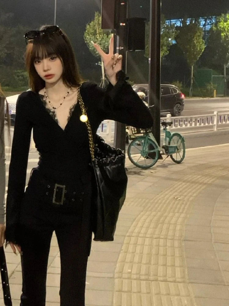 2025 Y2k Aesthetic Lace Patchwork Crop Top Streetwear Harajuku Women Vintage T-shirt  Streetwear V Neck Bottoming Grunge Tees