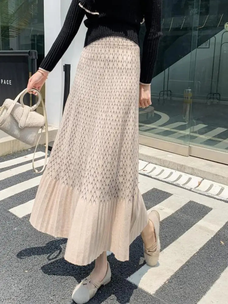 Korean Fashion Women Black Print Patchwork Elegant Long Skirt 2024 Autumn Winter Vintage Beige High Waist A-line Pleated Skirts